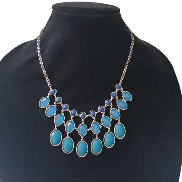 Graduating Blue Green Silver Tone Chain Statement Necklace Faceted Bib Acrylic - Picture 1 of 9